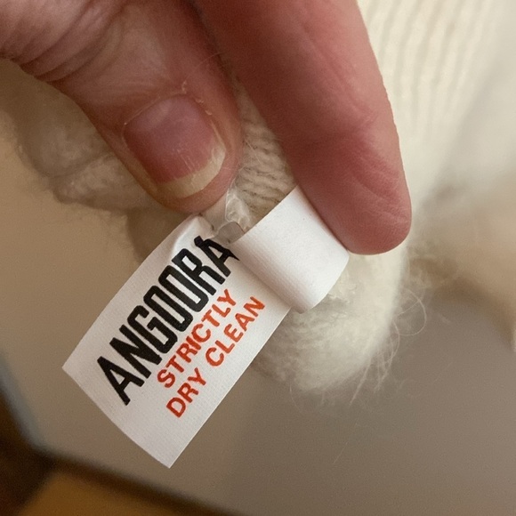 Vintage Monte Carlo Collection Kid Angora Sweater Vest size 40, good condition - Picture 8 of 8